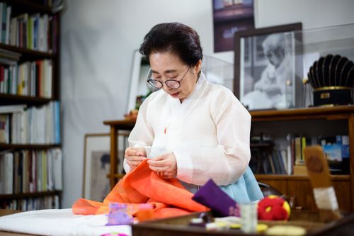 구혜자 침선장 보유자[한국문화재재단 제공. 재판매 및 DB 금지]