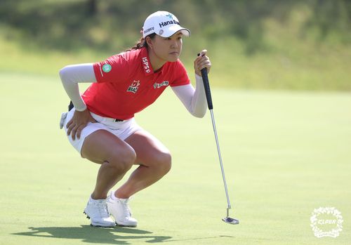 9번 홀 그린 살피는 이민지[KLPGA 제공. 재판매 및 DB 금지]