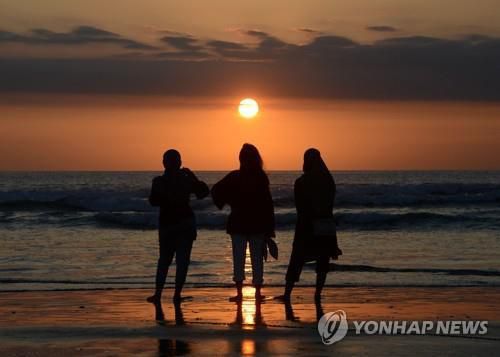 인도네시아 발리섬의 쿠타 해변[AFP 연합뉴스 자료사진. 재판매 및 DB금지] [2021.10.10 송고]