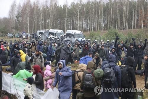 벨라루스-폴란드 국경 지역 난민[AP 연합뉴스 자료사진. 재판매 및 DB 금지]