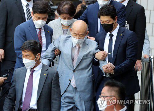 전두환 전 대통령 사망(서울=연합뉴스) 전두환 전 대통령이 11월 23일 별세했다. 향년 90세.[연합뉴스 자료사진] photo@yna.co.kr