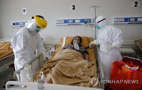 인도네시아 의사 730명 코로나 사태 대응하다 목숨 잃어[EPA=연합뉴스]