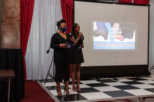 사회 보는 닐자 아니발씨(왼쪽)[주영한국문화원 제공. 재판매 및 DB 금지]