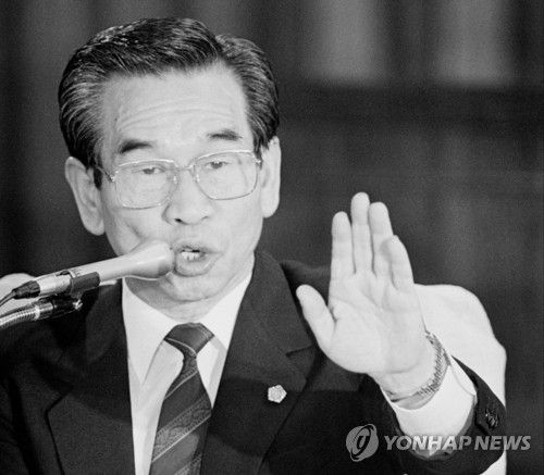 1988년 국회 광주특위 청문회에서 증언하는 고인(1988.12.21)[촬영 김영철]