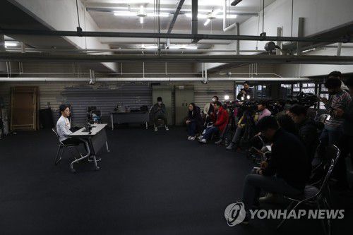 인터뷰하는 유영피겨 국가대표 유영이 2020년 2월 12일 태릉빙상장에서 인터뷰를 하고 있다.[연합뉴스 자료사진]