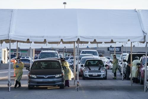 미국 텍사스 엘패소의 드라이브스루 코로나19 검사소[AFP 연합뉴스 자료사진. 재판매 및 DB 금지]
