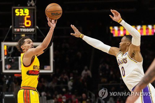 3점 슛 던지는 트레이 영[Dale Zanine-USA TODAY Sports/로이터=연합뉴스]