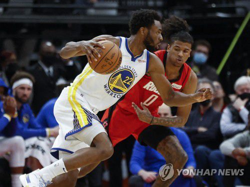 드리블하는 앤드루 위긴스(왼쪽)[USA TODAY Sports=연합뉴스]