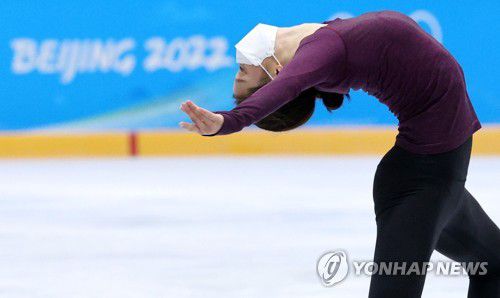 [올림픽] 이제 유영의 시간(베이징=연합뉴스) 임화영 기자 = 2022 베이징 동계올림픽 피겨스케이팅 여자 싱글에 출전한 유영이 14일 중국 베이징 캐피털 실내 경기장에서 공식훈련을 하고 있다.      유영은 15일 열리는 여자 싱글 쇼트 프로그램에서 드라마 '레프트오버(The Leftovers)'의 사운드트랙(OST)에 맞춰 연기를 펼친다. 2022.2.14 hwayoung7@yna.co.kr
