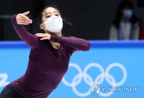 [올림픽] 유영의 올림픽(베이징=연합뉴스) 임화영 기자 = 2022 베이징 동계올림픽 피겨스케이팅 여자 싱글에 출전한 유영이 14일 중국 베이징 캐피털 실내 경기장에서 공식 훈련을 하고 있다.      유영은 15일 열리는 여자 싱글 쇼트 프로그램에서 드라마 '레프트오버(The Leftovers)'의 사운드트랙(OST)에 맞춰 연기를 펼친다. 2022.2.14 hwayoung7@yna.co.kr