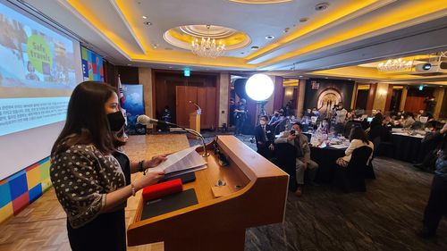 베르나뎃 로물로 푸얏트 필리핀 관광부 장관이 기자간담회에서 질문에 답하고 있다. [사진/성연재 기자