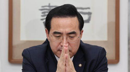 연합뉴스와 인터뷰하는 더불어민주당 박홍근 원내대표(서울=연합뉴스) 하사헌 기자 = 더불어민주당 박홍근 원내대표가 서울 여의도 국회에서 연합뉴스와 인터뷰하고 있다. 2022.4.3     toadboy@yna.co.kr