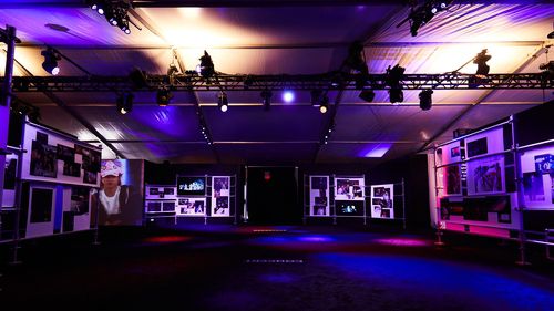 '비하인드 더 스테이지' 전시회미국 라스베이거스 시내 전시 공간 '에어리어 15'에서 열린 '비하인드 더 스테이지 : 퍼미션 투 댄스' 내부 모습 [하이브 제공. 재판매 및 DB 금지]