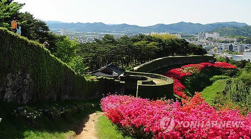 고창읍성 성곽길[연합뉴스 자료사진]