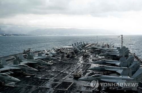 미국 항공모함의 전투기[AFP 연합뉴스 자료사진]