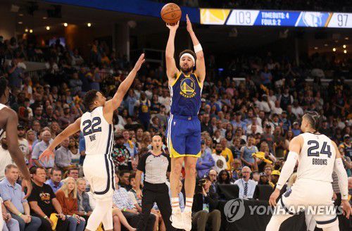 역전 3점포 던지는 클레이 톰프슨[USA투데이=연합뉴스]