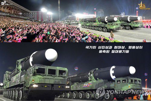 북한, 조선인민혁명군 창건 90주년 열병식(서울=연합뉴스) 북한의 대외홍보용 월간 화보 '조선'이 2022년 별호를 통해 조선인민혁명군 창건 90돌을 기념하는 열병식 사진을 특집 화보기사로 실었다. 2022.5.6 [북한 대외용 화보 '조선' 2022년 별호 캡처. 재판매 및 DB 금지]  nkphoto@yna.co.kr