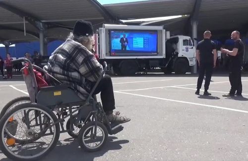 마리우폴을 돌아다니는 러시아 방송트럭트위터 캡처. 재판매 및 DB 금지