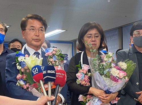 당선 유력에 소감 밝히는 육동한 후보[육동한 후보 측 제공.재판매 및 DB 금지]