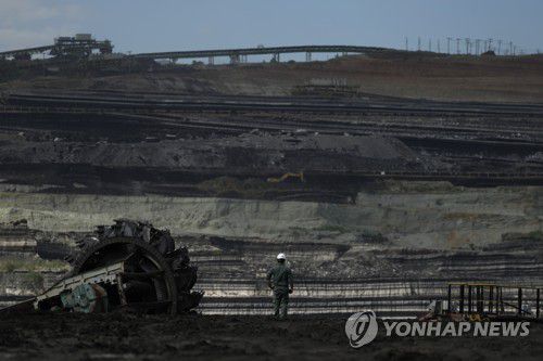 6월 2일 그리스 코자니 인근 탄광 풍경[AP 연합뉴스 자료사진. 재판매 및 DB 금지]