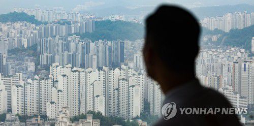 서울 영등포구 63스퀘어에서 바라본 서울 시내의 아파트[연합뉴스 자료사진]