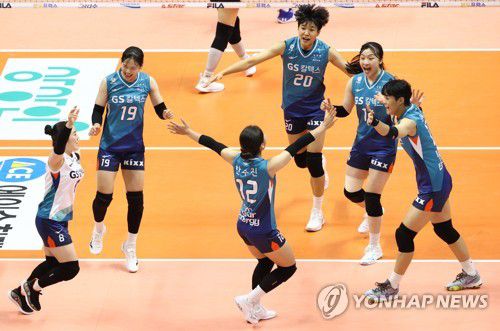 지난해 프로배구대회 경기 장면[연합뉴스 자료사진]