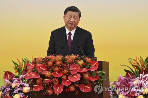 (AP=연합뉴스) 지난달 1일 홍콩 주권 반환 25주년 기념식에서 연설하는 시진핑 중국 국가주석. 2022.8.4.