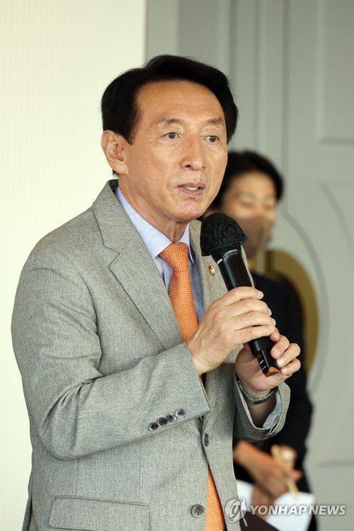 당무보고하는 김석기 사무총장[연합뉴스 자료사진]