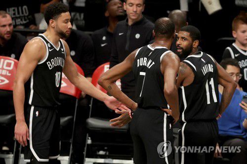댈러스에 패한 브루클린의 '삼각편대'[USA TODAY Sports=연합뉴스]
