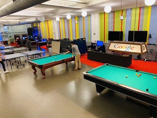 게임룸에서 당구와 탁구로 머리 식히는 구글 뉴욕 오피스 직원들(뉴욕=연합뉴스) 강건택 특파원