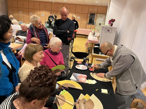 독일 실버세대를 위한 '한국에서 보내는 하루'[주독일한국문화원 제공=연합뉴스]