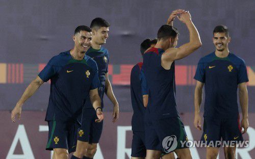 웃는 호날두[로이터=연합뉴스]