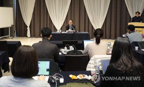 발언하는 권영세 통일부 장관(서울=연합뉴스) 한종찬 기자 = 권영세 통일부 장관이 13일 인천시 강화군의 한 리조트에서 출입기자단 간담회를 하고 있다. 2022.12.13 [통일부 제공. 재판매 및 DB 금지] photo@yna.co.kr