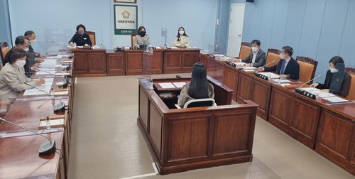 윤리특위 첫 회의[촬영 김선경]