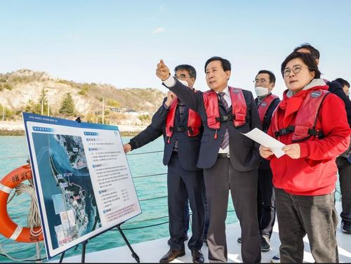 현안 사업 설명하는 박홍률 목포시장[목포시 제공·재판매 및 DB 금지]