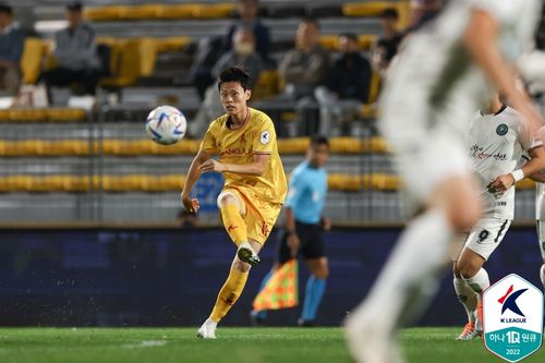 지난 시즌 광주에서 뛴 김종우[한국프로축구연맹 제공. 재판매 및 DB금지]