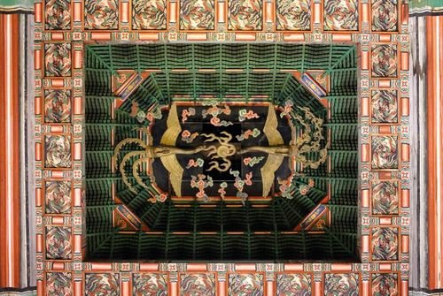 인정전 천장의 봉황 조각[문화재청 궁능유적본부 제공. 재판매 및 DB 금지]