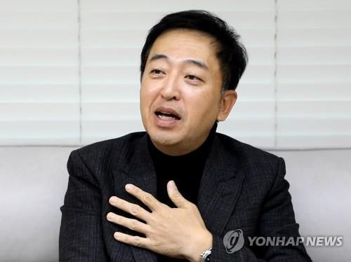 연합뉴스와 인터뷰 중인 금태섭[촬영 정한솔]