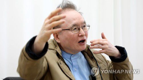 연합뉴스와 인터뷰 중인 김달성 목사[촬영 이건희]