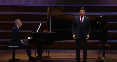 김태한, 퀸 엘리자베스 콩쿠르 우승…아시아 남성 성악가 최초(브뤼셀=연합뉴스) 김태한(바리톤)이 4일(현지시간) 발표된 세계 3대 성악 경연대회인 퀸 엘리자베스 콩쿠르에서 우승했다. 사진은 지난달 25일(현지시간) 준결선 당시 김태한의 모습. 2023.6.3 photo@yna.co.kr [출처=퀸 엘리자베스 콩쿠르 영상 갈무리. 재판매 및 DB 금지]