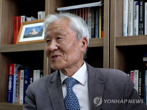 연합뉴스와 인터뷰 중인 조갑제 [촬영 정한솔]