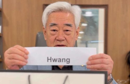 버추얼 태권도 대진 추첨하는 조정원 WT 총재[세계태권도 제공. 재배포 및 DB금지]
