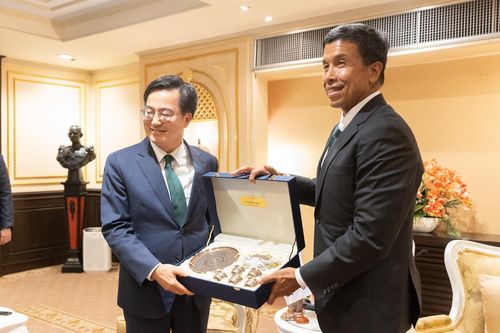 김동연(왼쪽) 지사와 찻찻 싯티판 태국 방콕 시장[경기도 제공. 재판매 및 DB 금지]