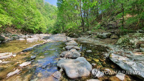 가평 연인산 명품 계곡길[경기도 제공 자료사진]