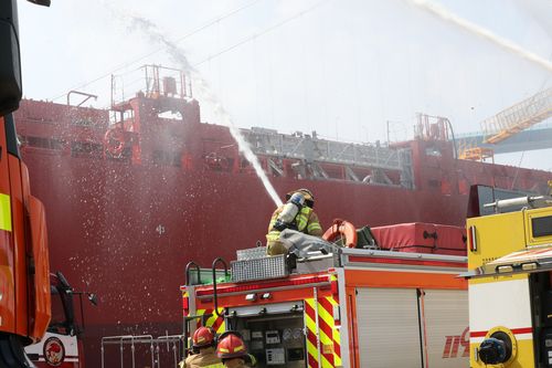 을지연습 선박 화재 진압 나선 소방[촬영 장지현]