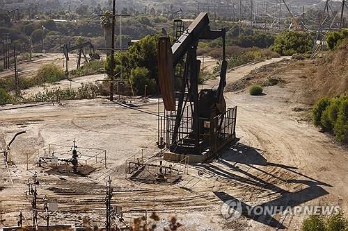 미국 캘리포니아의 원유 시추기.[EPA 연합뉴스 자료사진. 재판매 및 DB 금지]