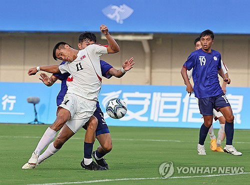 북한, 거침없이 추가골(진화[중국]=연합뉴스) 류영석 기자 = 19일 오후 중국 저장성 진화시 저장성사범대 동쪽 경기장에서 열린 항저우 아시안게임 남자축구 조별리그 1차전 북한과 대만의 경기에서 북한 김국진이 추가골을 넣고 있다. 2023.9.19 ondol@yna.co.kr
