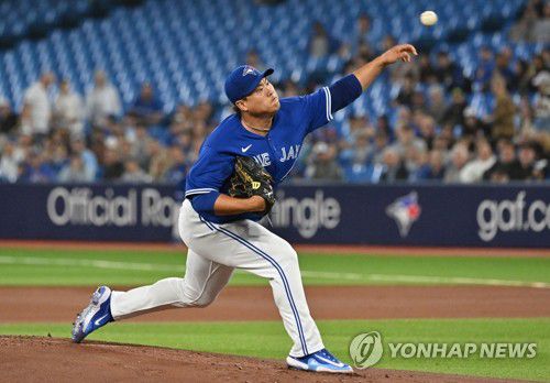 류현진, 텍사스전서 시즌 첫 QS 달성[토론토 로이터·USA TODAY=연합뉴스]