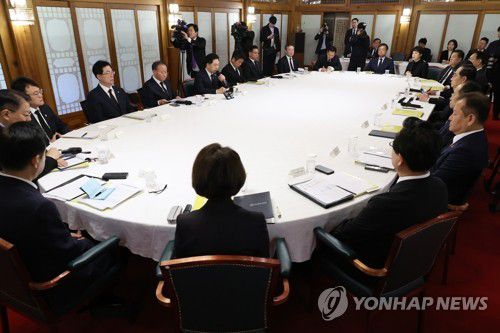 고위 당·정·대 협의회(서울=연합뉴스) 황광모 기자 = 29일 오전 서울 종로구 삼청동 총리 공관에서 열린 고위 당·정·대 협의회에서 국민의힘 김기현 대표가 발언하고 있다. 2023.10.29 hkmpooh@yna.co.kr