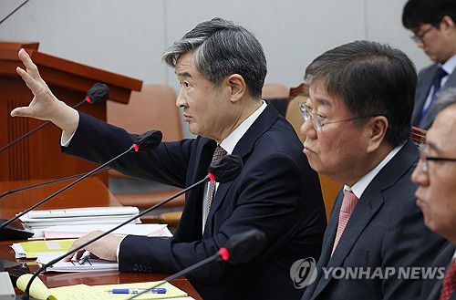 답변하는 조태용 국가안보실장(서울=연합뉴스) 신준희 기자 = 조태용 국가안보실장이 7일 국회에서 열린 운영위원회 국정감사에서 의원 질의에 답하고 있다. 2023.11.7 hama@yna.co.kr